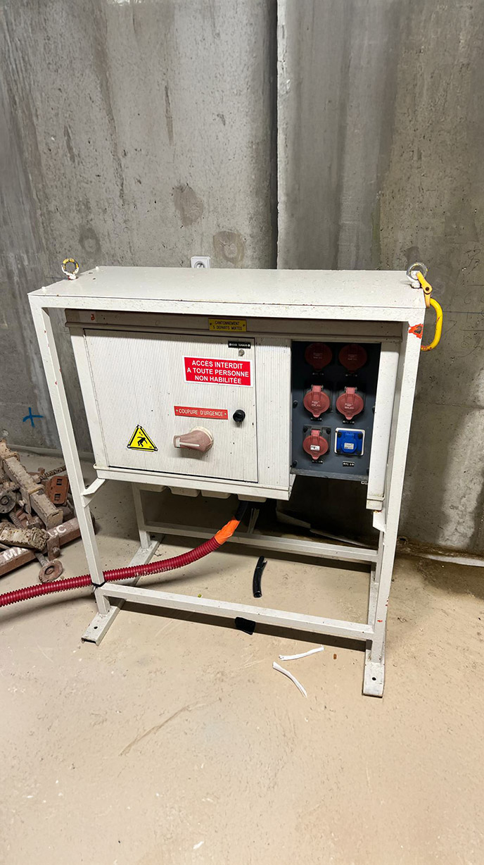 1- installation-electrique---Éclairage-de-chantier